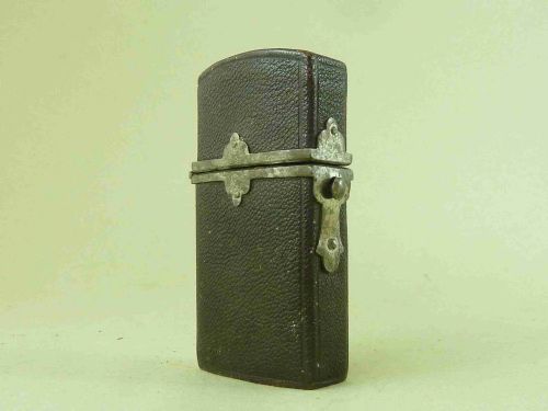 GEORGIAN CUT STEEL LEATHER SEWING ETUI TOOL SET HOOK BODKIN SCISSORS KNIFE TRAVELING NECESSAIRE - ADDITIONAL PHOTO 1