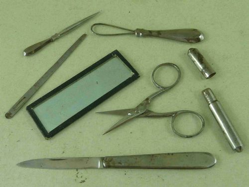 GEORGIAN CUT STEEL LEATHER SEWING ETUI TOOL SET HOOK BODKIN SCISSORS KNIFE TRAVELING NECESSAIRE - ADDITIONAL PHOTO 3