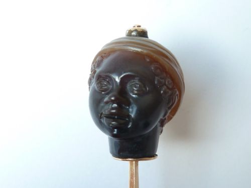 CARVED HARDSTONE BLACKAMOOR HEAD GOLD STICK STOCK PIN AGATE BROOCH - ADDITIONAL PHOTO 16