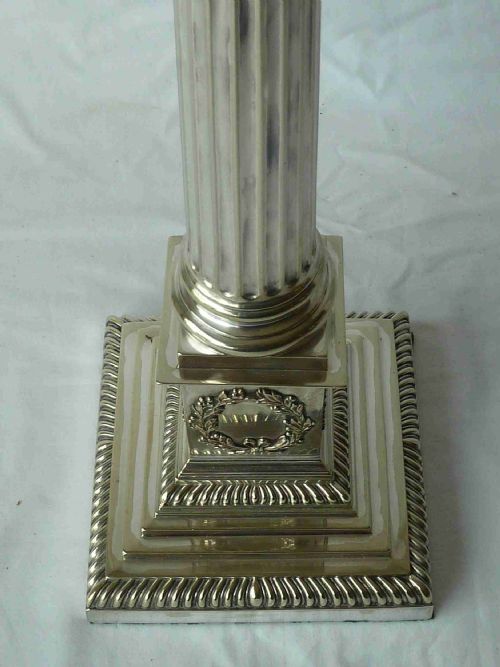 LARGE VICTORIAN SILVER PLATE CORINTHIAN COLUMN TABLE LAMP OIL ENGLISH - ADDITIONAL PHOTO 4