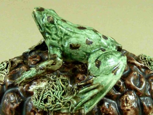 RARE PALISSY STYLE MAJOLICA FROG PORTUGUESE UNMARKED POTTERY CUNHA MAFRA - ADDITIONAL PHOTO 3