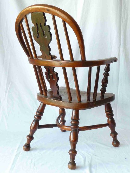YEW ELM WOOD CHILDS SPLAT BACK WINDSOR ARM CHAIR - ADDITIONAL PHOTO 3