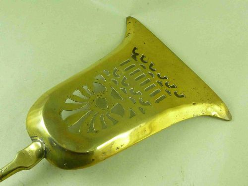 SET THREE GEORGIAN FOLIATE ENGRAVED BRASS FIRE TOOLS IRONS IRISH - ADDITIONAL PHOTO 3