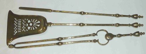 SET THREE GEORGIAN FOLIATE ENGRAVED BRASS FIRE TOOLS IRONS IRISH - ADDITIONAL PHOTO 7