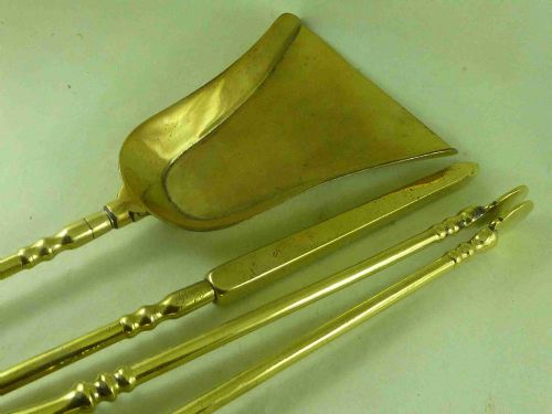 SET THREE ANTIQUE BRASS FIRE TOOLS DOOR KNOCKER RING HANDLE IRONS - ADDITIONAL PHOTO 3