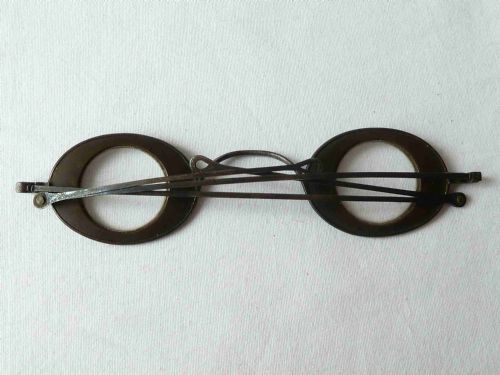 MARTIN'S MARGINS SPECTACLES OVAL HORN BLUED STEEL ANTIQUE - ADDITIONAL PHOTO 2
