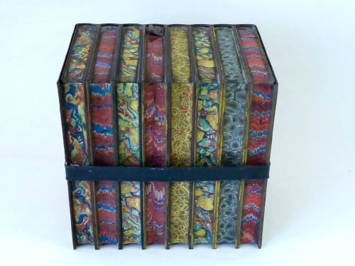 HUNTLEY PALMER LEATHER BOUND BOOKS BISCUIT TIN 'LITERATURE' LIBRARY SERIES - ADDITIONAL PHOTO 4