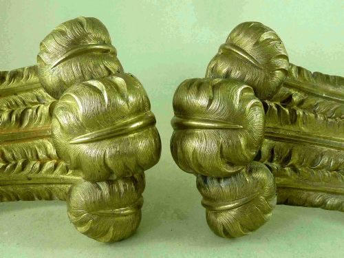 PAIR FLEURDELYS ANTIQUE BRASS DRAPE CURTAIN HOOKS TIES BRACKET HOLD BACK JAMBS POLE REGENCY ORMOLU - ADDITIONAL PHOTO 4