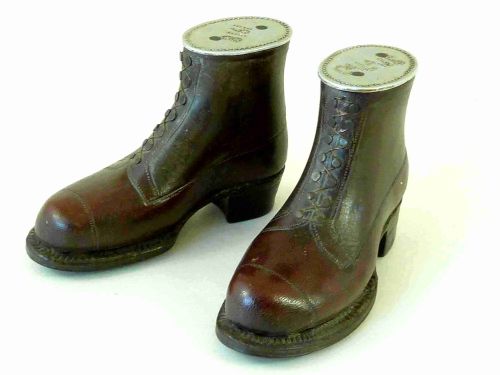 wwi leather snuff shoes pow trench art pair boots 1918 calais - CATEGORY: ANTIQUE BOXES - DATED 1920