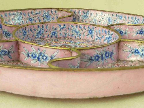 CHINESE QIANLONG PINK ENAMEL SEGMENTED TRAY BATS CANTONESE BLUE BLOSSOM DISH ANTIQUE - ADDITIONAL PHOTO 3