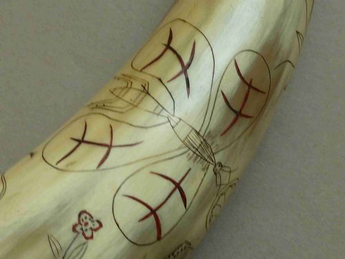 ENGRAVED POWDER HORN NAIVE FOLK ART ARMORIAL MOUNTED - ADDITIONAL PHOTO 8