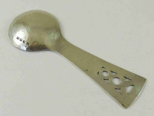 ARTS AND CRAFTS CADDY SPOON LONDON 1931 PLUCKNETT - ADDITIONAL PHOTO 1
