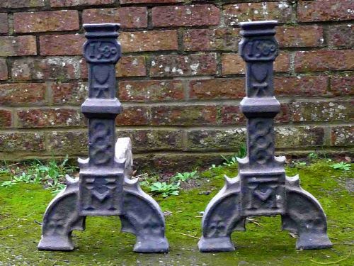 16TH CENTURY FIRE DOGS DATED 1580 CAST IRON ELIZABETHAN ANDIRON ENGLISH - ADDITIONAL PHOTO 2