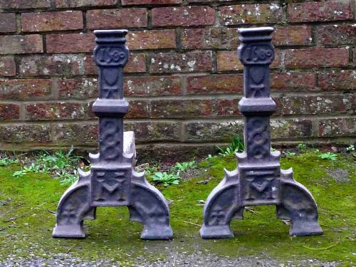 16TH CENTURY FIRE DOGS DATED 1580 CAST IRON ELIZABETHAN ANDIRON ENGLISH - ADDITIONAL PHOTO 3
