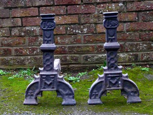 16TH CENTURY FIRE DOGS DATED 1580 CAST IRON ELIZABETHAN ANDIRON ENGLISH - ADDITIONAL PHOTO 4