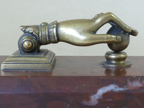 ENGLISH BRASS HAND DOOR KNOCKER PAPERWEIGHT MARBLE - ADDITIONAL PHOTO 3