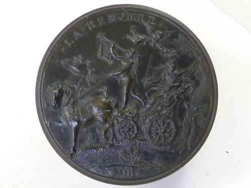 john obrisset english pressed horn snuff box signed ob - CATEGORY: ANTIQUE BOXES - DATED 1700