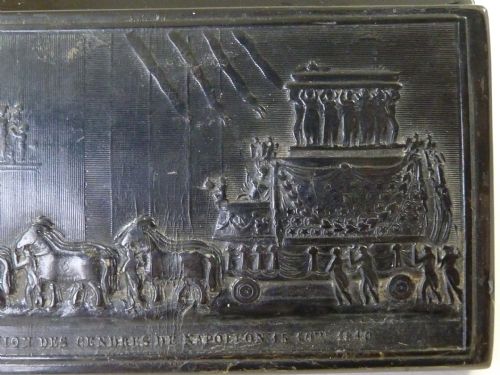 NAPOLEON'S FUNERAL PROCESSION PRESSED HORN SNUFF BOX 1840 - ADDITIONAL PHOTO 5