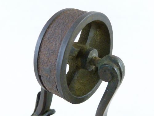 VICTORIAN BRASS WELL HEAD MATCH STRIKER TABLE VESTA GO TO BED - ADDITIONAL PHOTO 5