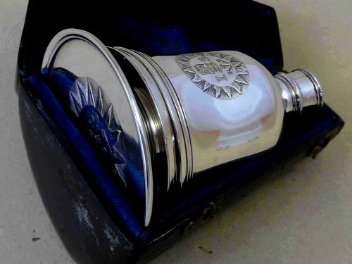 GEORGIAN FITTED BOXED SOLID SILVER TRAVELING COMMUNION SET - ADDITIONAL PHOTO 1
