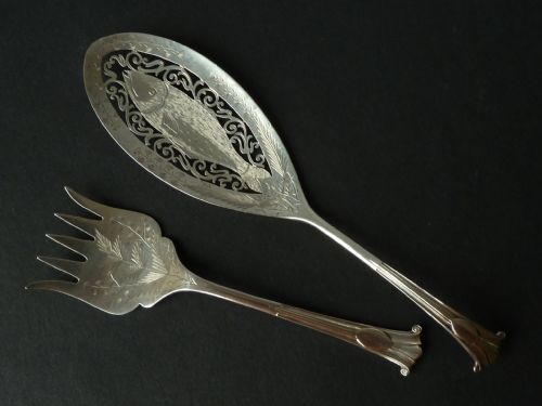 VICTORIAN STERLING SILVER SARDINE SERVERS FISH KNIFE FORK HALLMARKED MAPPIN WEBB - ADDITIONAL PHOTO 3