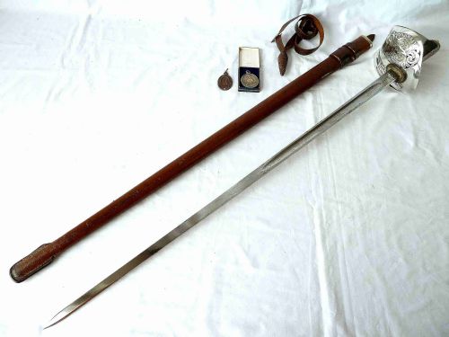 officers infantry sword major r h brudenellbruce dso norfolk regiment 1918 bravery provenance silver medal - CATEGORY: ANTIQUE METAL - DATED 1920