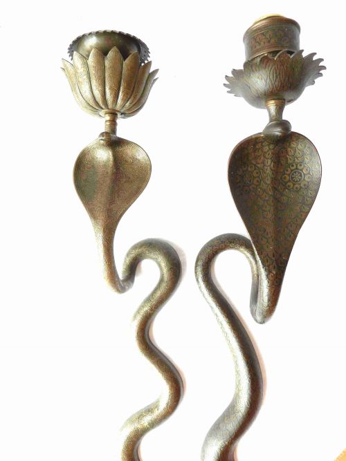 INDIAN SNAKE WALL CANDLE LAMPS LIGHTS SCONCES PAIR 19C BRASS COBRA - ADDITIONAL PHOTO 3