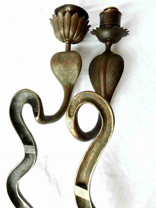 INDIAN SNAKE WALL CANDLE LAMPS LIGHTS SCONCES PAIR 19C BRASS COBRA - ADDITIONAL PHOTO 5
