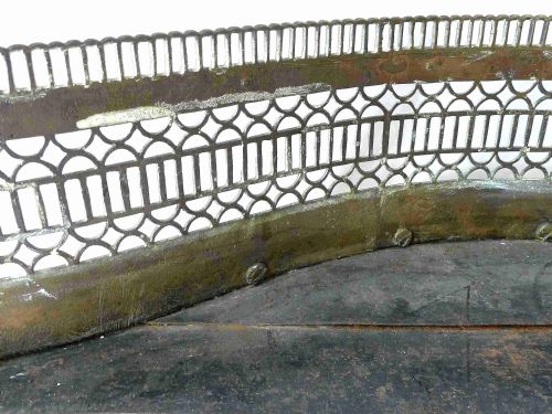 ENGLISH GEORGIAN BRASS PIERCED SERPENTINE FENDER 42 - ADDITIONAL PHOTO 4