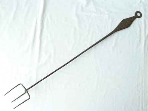 WELSH GEORGIAN STEEL TOASTING FORK SKEWER HOOK HOLDER HANGER BRASS INLAY SAME MAKER - ADDITIONAL PHOTO 2
