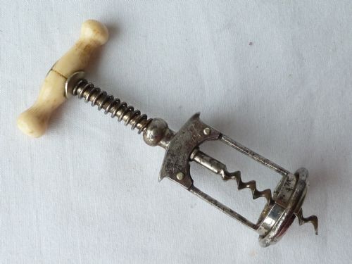 MINIATURE GERMAN COLUMBUS STEEL CORKSCREW - ADDITIONAL PHOTO 1