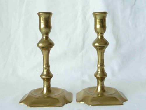 pair english georgian seamed brass candlesticks cut corner base 18c - CATEGORY: ANTIQUE LIGHTING - DATED 18TH CENTURY