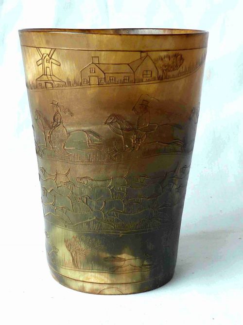 SCRIMSHAW ENGRAVED HORN CUP FOX HUNT HOUNDS LATE GEORGIAN EARLY VICTORIAN - ADDITIONAL PHOTO 1