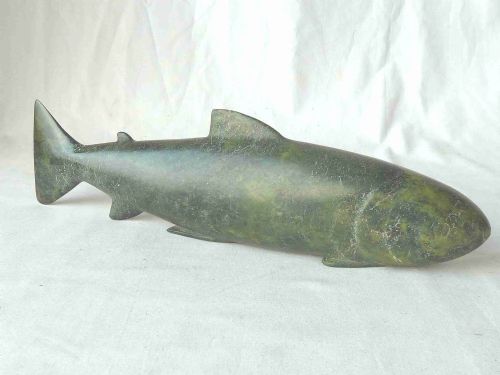 large 30cm inuit eskimo carving stone fish salmon greenstone soapstone sculpture - CATEGORY: ANTIQUE SCULPTURES - DATED 1940
