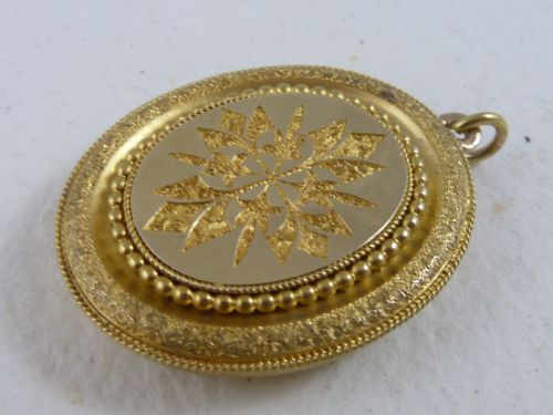 VICTORIAN SOLID YELLOW GOLD ENGRAVED PHOTO LOCKET NECKLACE PENDANT - ADDITIONAL PHOTO 1
