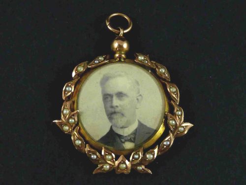 edwardian double sided round solid gold pearl pendant photo frame locket - CATEGORY: ANTIQUE JEWELLERY - DATED 1900