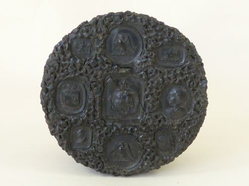 VICTORIAN BLACK SEALING WAX INTAGLIO SEAL SNUFF BOX SHELLAC - ADDITIONAL PHOTO 1