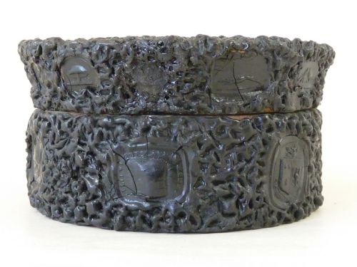 VICTORIAN BLACK SEALING WAX INTAGLIO SEAL SNUFF BOX SHELLAC - ADDITIONAL PHOTO 4