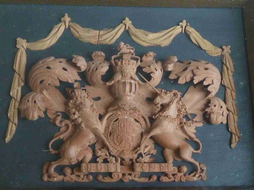 CARVED LIMEWOOD ROYAL HANOVERIAN COAT OF ARMS HOGARTH FRAMED MINIATURE - ADDITIONAL PHOTO 1
