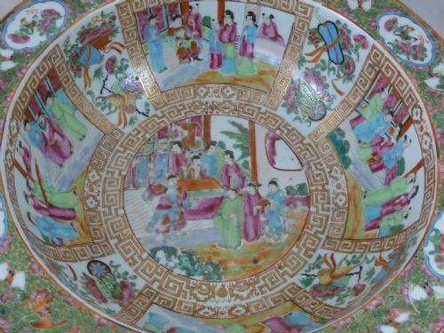 CHINESE EXPORT FAMILLE ROSE MEDALLION LARGE BOWL BASIN CANTONESE PORCELAIN - ADDITIONAL PHOTO 2