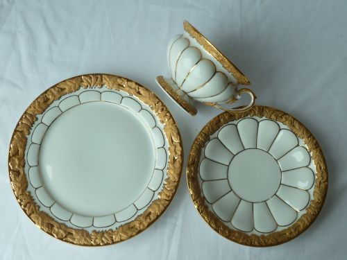 MEISSEN GOLDEN BAROQUE SET PORCELAIN TRIO CUP SAUCER PLATE CROSS SWORDS GERMAN - ADDITIONAL PHOTO 3