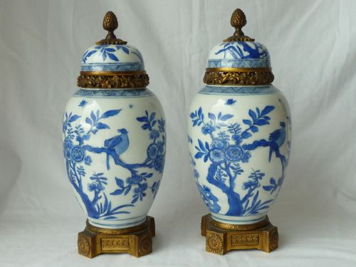 pair french ormolu mounted chinese export porcelain lidded vases china potpourri - CATEGORY: ANTIQUE VASES - DATED 1800