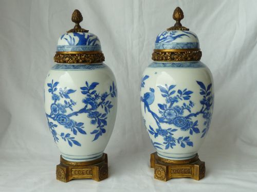 PAIR FRENCH ORMOLU MOUNTED CHINESE EXPORT PORCELAIN LIDDED VASES CHINA POTPOURRI - ADDITIONAL PHOTO 1
