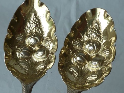 PAIR BOXED GEORGIAN VICTORIAN BERRY SERVING TABLE SPOONS SILVER - ADDITIONAL PHOTO 6