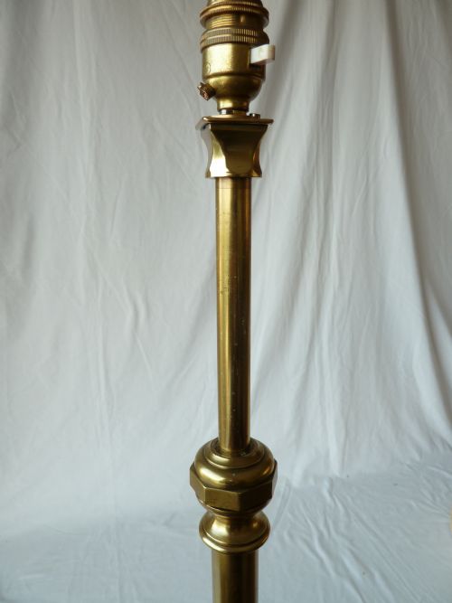 HEAVY CAST BRASS TRIPOD BASE STANDARD FLOOR LAMP RISE AND FALL - ADDITIONAL PHOTO 5