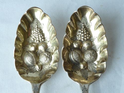 PAIR GEORGIAN VICTORIAN BERRY SERVING TABLE SPOONS SILVER 1795 - ADDITIONAL PHOTO 1
