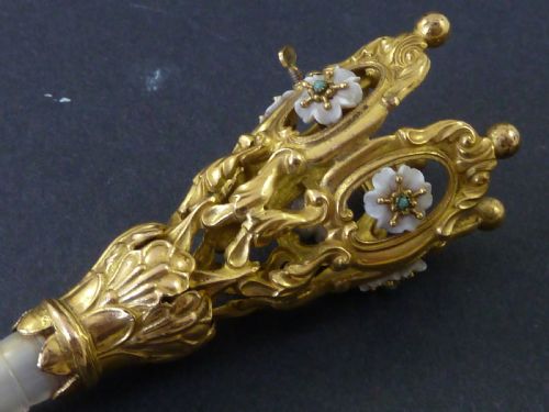 FRENCH GILT BRASS FLOWER HEAD MOP TUSSIE MUSSIE POSY HOLDER - ADDITIONAL PHOTO 4