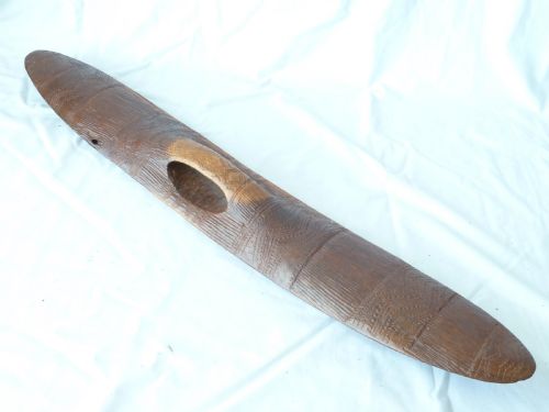 australian aboriginal carved parrying shield club wunda fluted narrow stick tribal art - CATEGORY: ANTIQUE MISCELLANEOUS - DATED 1920