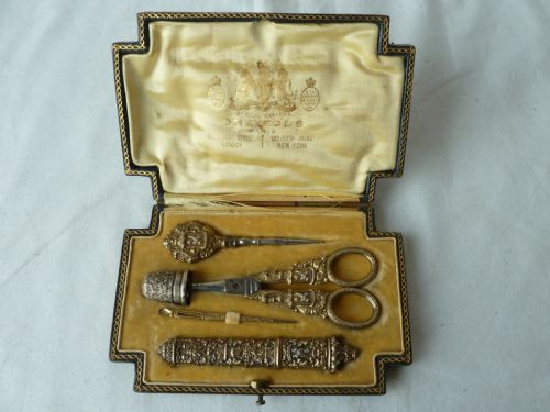 french chinoiserie silver gilt sewing etui necessaire dreyfous paris - CATEGORY: ANTIQUE MISCELLANEOUS - DATED 1910