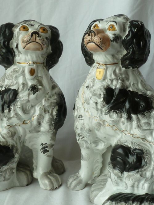 PAIR LARGE VICTORIAN BLACK WHITE STAFFORDSHIRE COMFORTER SPANIEL WALLY DOGS POTTERY - ADDITIONAL PHOTO 6